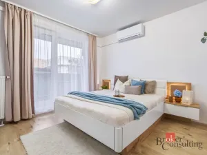 Prodej bytu 2+kk, Pardubice - Zelené Předměstí, Boženy Vikové-Kunětické, 60 m2