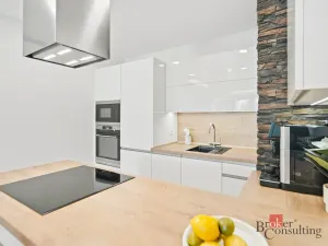 Prodej bytu 2+kk, Pardubice - Zelené Předměstí, Boženy Vikové-Kunětické, 60 m2