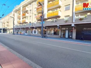 Pronájem obchodního prostoru, Hradec Králové - Pražské Předměstí, Dukelská třída, 6 m2