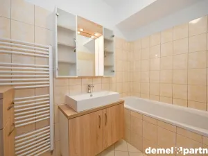 Pronájem bytu 1+kk, Jindřichův Hradec, Nušlova, 36 m2