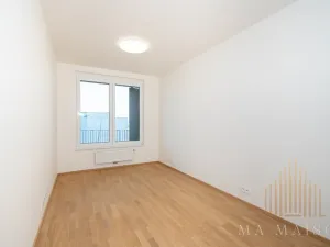 Pronájem bytu 2+kk, Praha - Vysočany, Smržových, 55 m2