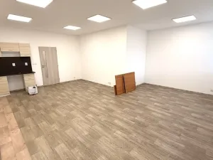 Pronájem kanceláře, Nýřany, Hřbitovní, 1 m2