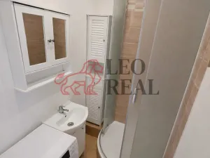 Pronájem bytu 2+kk, Praha - Modřany, Urbánkova, 43 m2