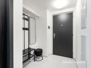 Pronájem bytu 2+kk, Praha - Modřany, Kolmanova, 46 m2