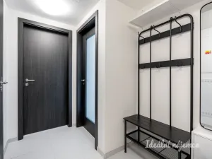 Pronájem bytu 2+kk, Praha - Modřany, Kolmanova, 46 m2