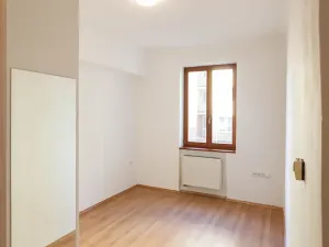 Pronájem bytu 2+kk, České Budějovice, Otakarova, 38 m2