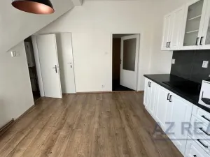 Pronájem bytu 2+1, Liberec, Dobrovského, 65 m2