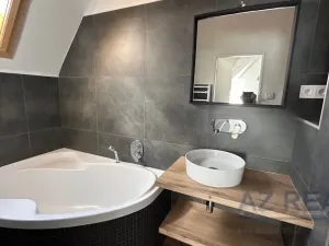 Pronájem bytu 2+1, Liberec, Dobrovského, 65 m2