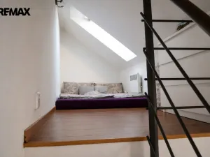 Pronájem bytu 2+kk, Praha - Záběhlice, Jabloňová, 49 m2