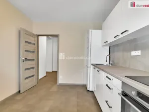 Pronájem bytu 2+1, Ostrov, Mánesova, 69 m2