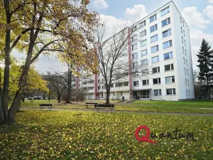 Pronájem bytu 2+kk, Praha - Karlín, U Sluncové, 40 m2