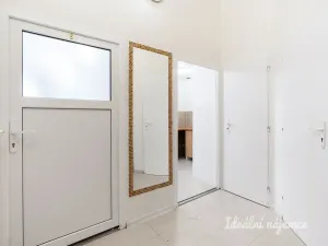 Pronájem bytu 2+kk, Praha - Libeň, Pod Kotlaskou, 48 m2