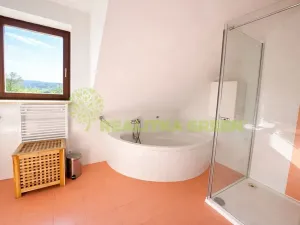 Pronájem rodinného domu, Neubuz, 218 m2