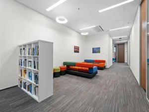 Pronájem kanceláře, Praha - Dejvice, Evropská, 1751 m2