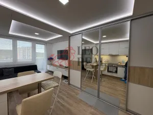 Pronájem bytu 2+kk, Praha - Krč, Štúrova, 37 m2