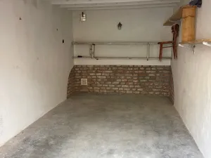 Pronájem garáže, Pardubice, Na Staré poště, 18 m2