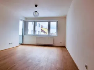 Pronájem bytu 2+kk, Pardubice - Zelené Předměstí, Smilova, 60 m2