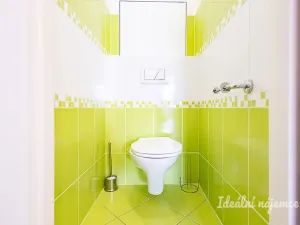 Pronájem bytu 3+kk, Praha, Ostravská, 73 m2