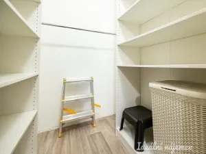 Pronájem bytu 2+1, Praha - Krč, V Štíhlách, 47 m2