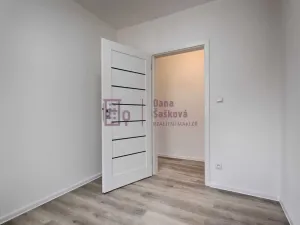 Pronájem bytu 3+kk, Jindřichův Hradec - Jindřichův Hradec I, nám. Míru, 57 m2