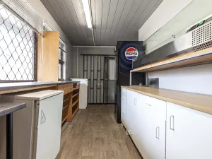 Prodej obchodního prostoru, Praha - Horní Počernice, Běluňská, 24 m2