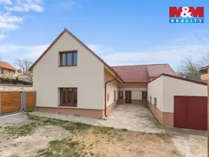 Prodej rodinného domu, Peruc - Černochov, 288 m2