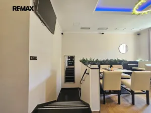 Pronájem restaurace, Praha - Vršovice, Kodaňská, 141 m2