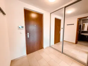 Pronájem bytu 2+kk, Praha - Podolí, Na Topolce, 53 m2