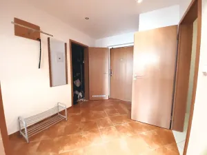 Pronájem bytu 2+kk, Praha - Smíchov, Štorkánova, 60 m2