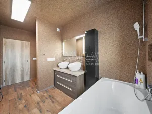 Prodej rodinného domu, Štěkeň, Slatinská, 227 m2