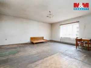 Prodej rodinného domu, Hostomice, Školní náměstí, 150 m2