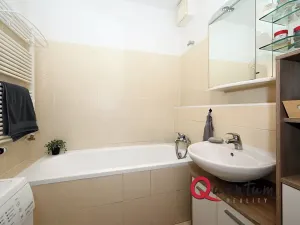 Pronájem bytu 2+kk, Praha - Řeporyje, Dělená, 56 m2