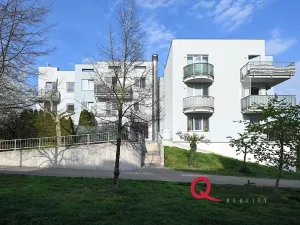 Pronájem bytu 2+kk, Praha - Řeporyje, Dělená, 56 m2