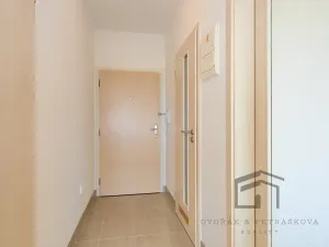 Pronájem bytu 2+kk, Praha - Kbely, Toužimská, 47 m2