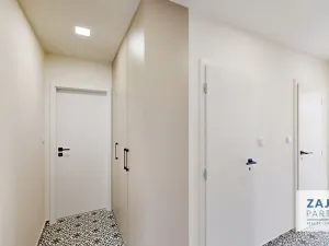 Prodej bytu 3+kk, Praha, Novodvorská, 68 m2