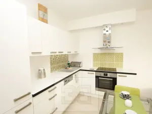 Pronájem bytu 2+kk, Praha - Uhříněves, U uhříněveské obory, 47 m2