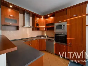 Pronájem bytu 3+kk, Praha - Pitkovice, Holubinková, 80 m2