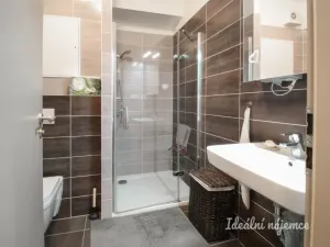 Pronájem bytu 1+kk, Brno - Žebětín, Lišejníková, 35 m2