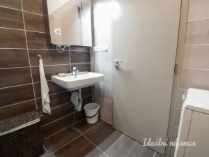 Pronájem bytu 1+kk, Brno - Žebětín, Lišejníková, 35 m2