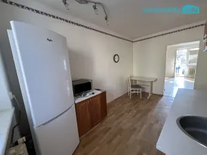 Prodej bytu 2+1, Ostrov, Štúrova, 70 m2