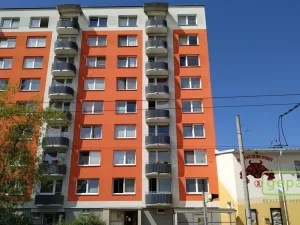 Pronájem bytu 1+1, České Budějovice, J. Opletala, 37 m2