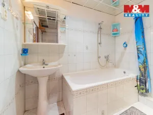 Prodej bytu 2+1, Aš, Hlavní, 57 m2