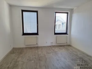 Pronájem bytu 1+1, Děčín, Horská, 39 m2