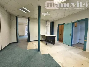 Pronájem obchodního prostoru, Pardubice, Za Pasáží, 73 m2