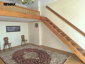 Pronájem bytu 2+1, Karlovy Vary, nábřeží Jana Palacha, 69 m2