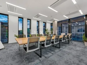 Pronájem kanceláře, Praha, Evropská, 1560 m2