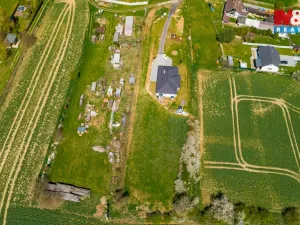 Prodej pozemku pro bydlení, Týn nad Vltavou - Hněvkovice na levém břehu Vltavy, 1869 m2