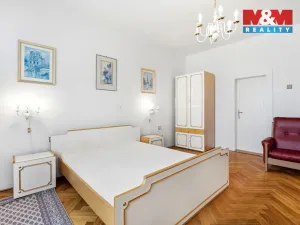 Prodej rodinného domu, Dobrovice, Komenského, 431 m2