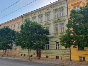 Pronájem kanceláře, Hradec Králové, Československé armády, 36 m2