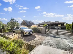 Prodej rodinného domu, Choltice, 200 m2